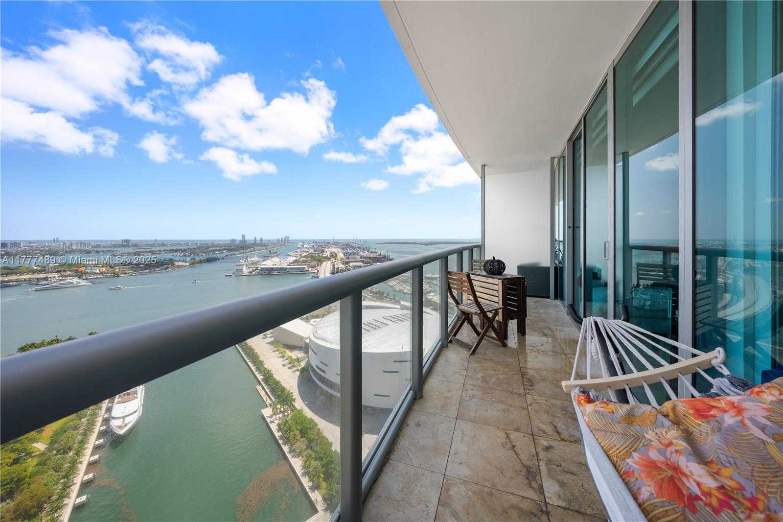 Small Image of 888 BISCAYNE BLVD #4010, Miami Number 13