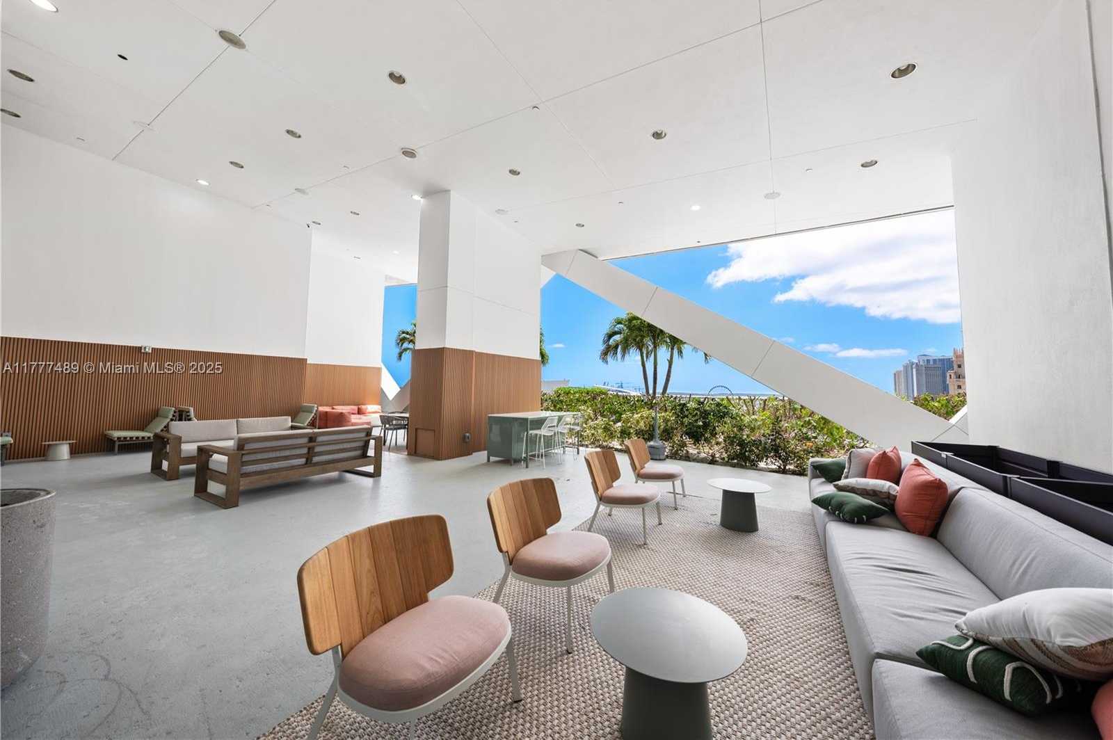 Small Image of 888 BISCAYNE BLVD #4010, Miami Number 15