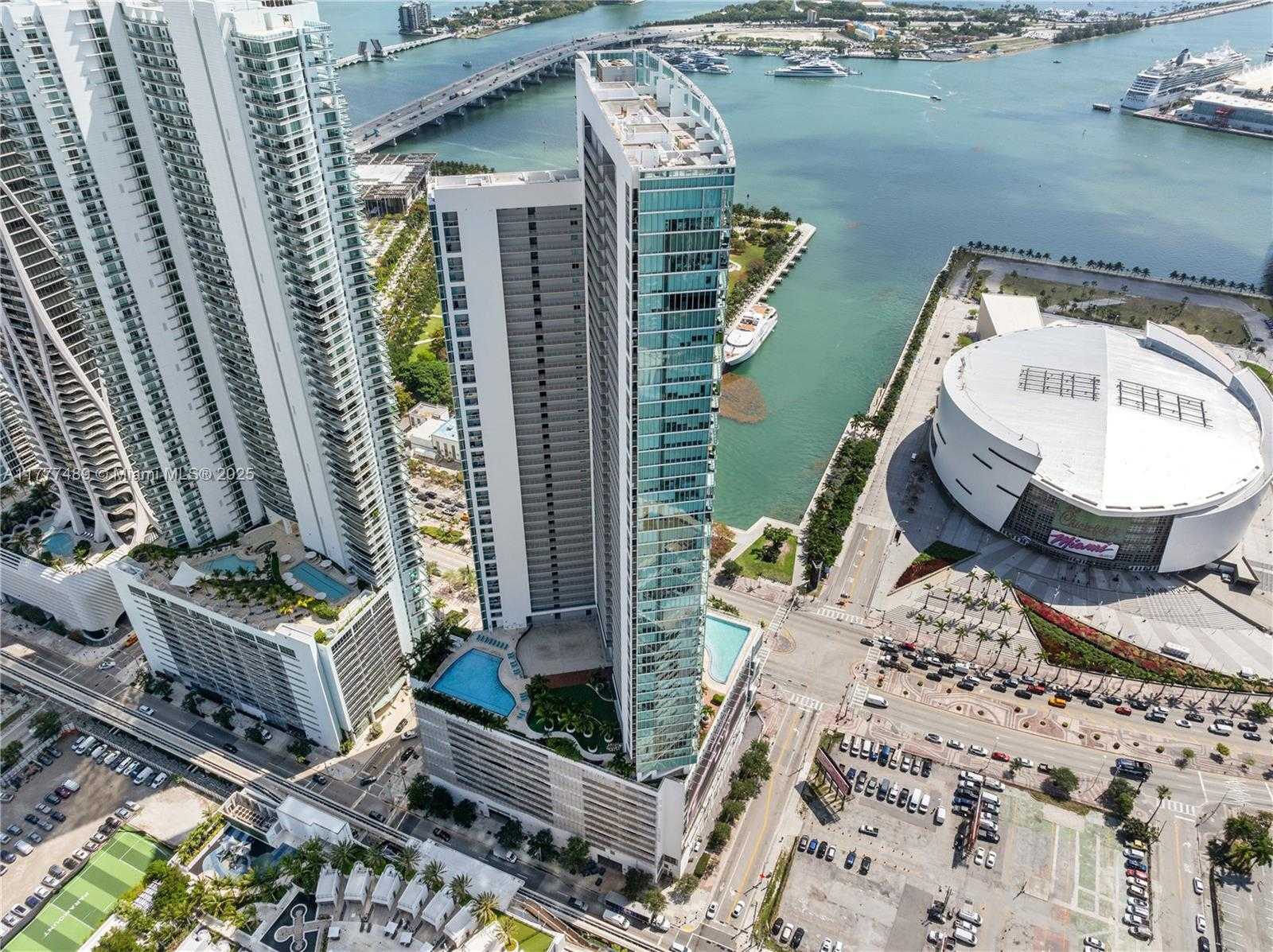 Small Image of 888 BISCAYNE BLVD #4010, Miami Number 18