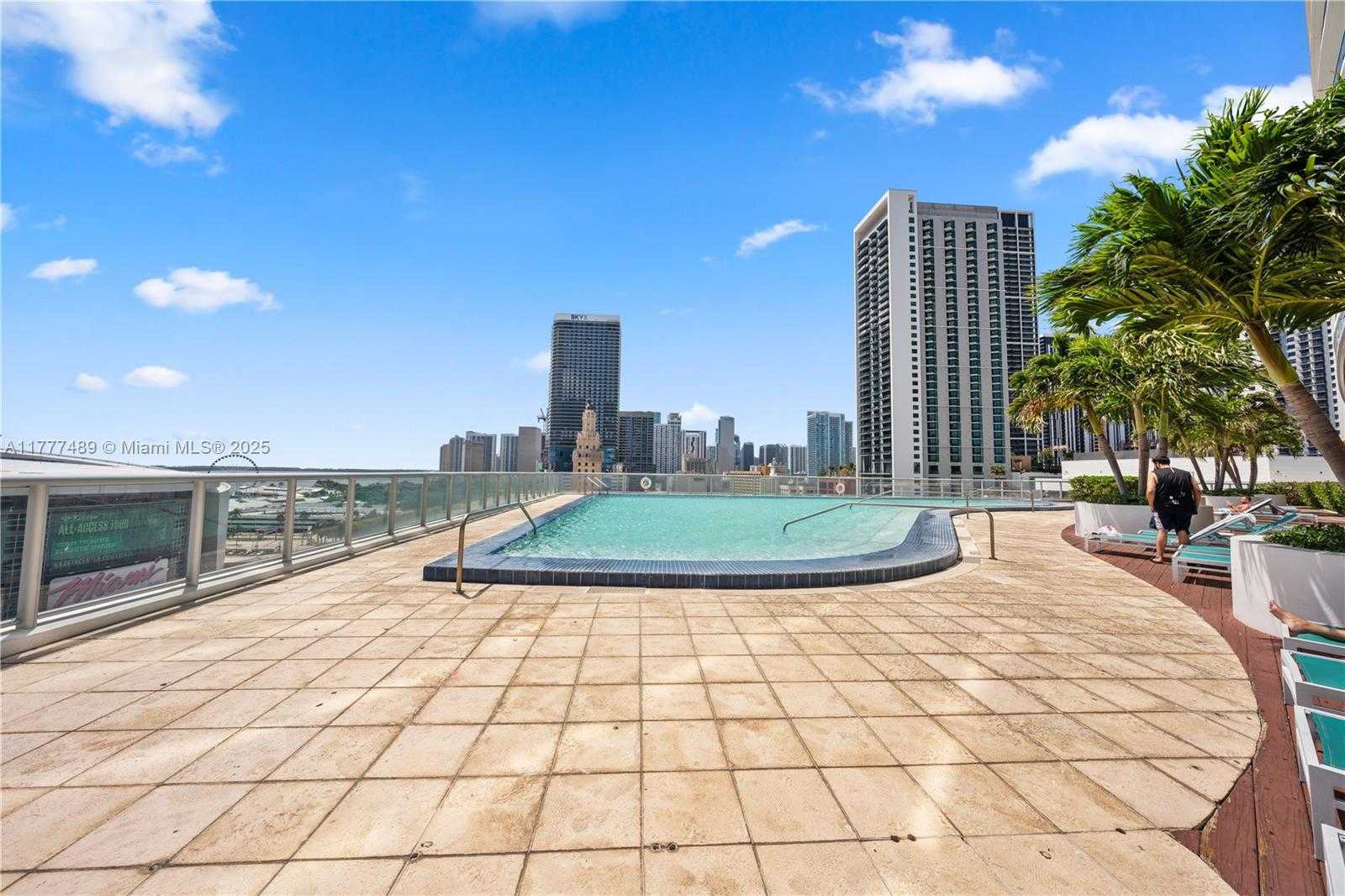 Small Image of 888 BISCAYNE BLVD #4010, Miami Number 27