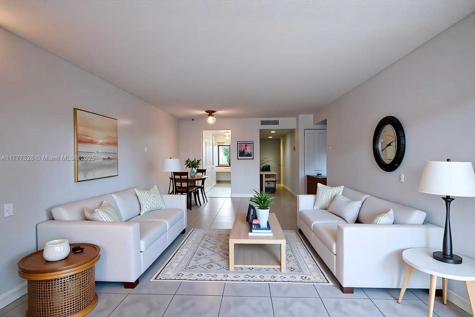 Small Image of 153 LAKEVIEW DR #101, Weston Number 2