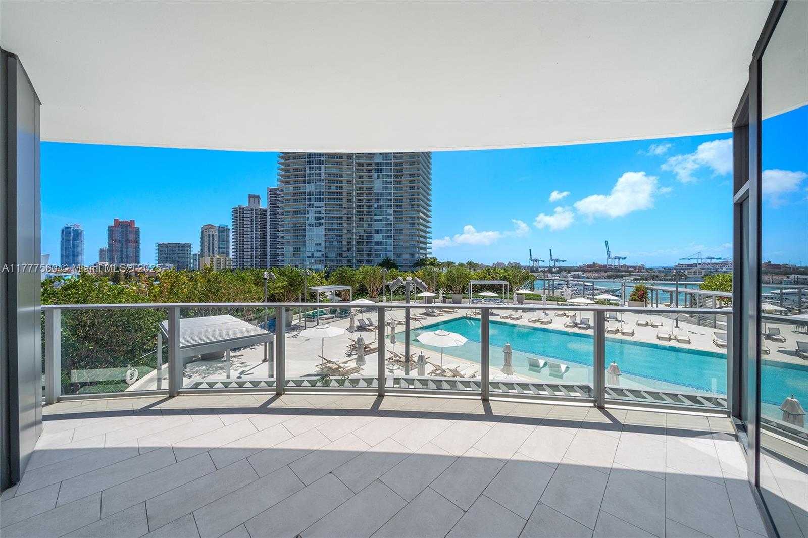 Small Image of 500 ALTON RD #801, Miami Beach Number 3