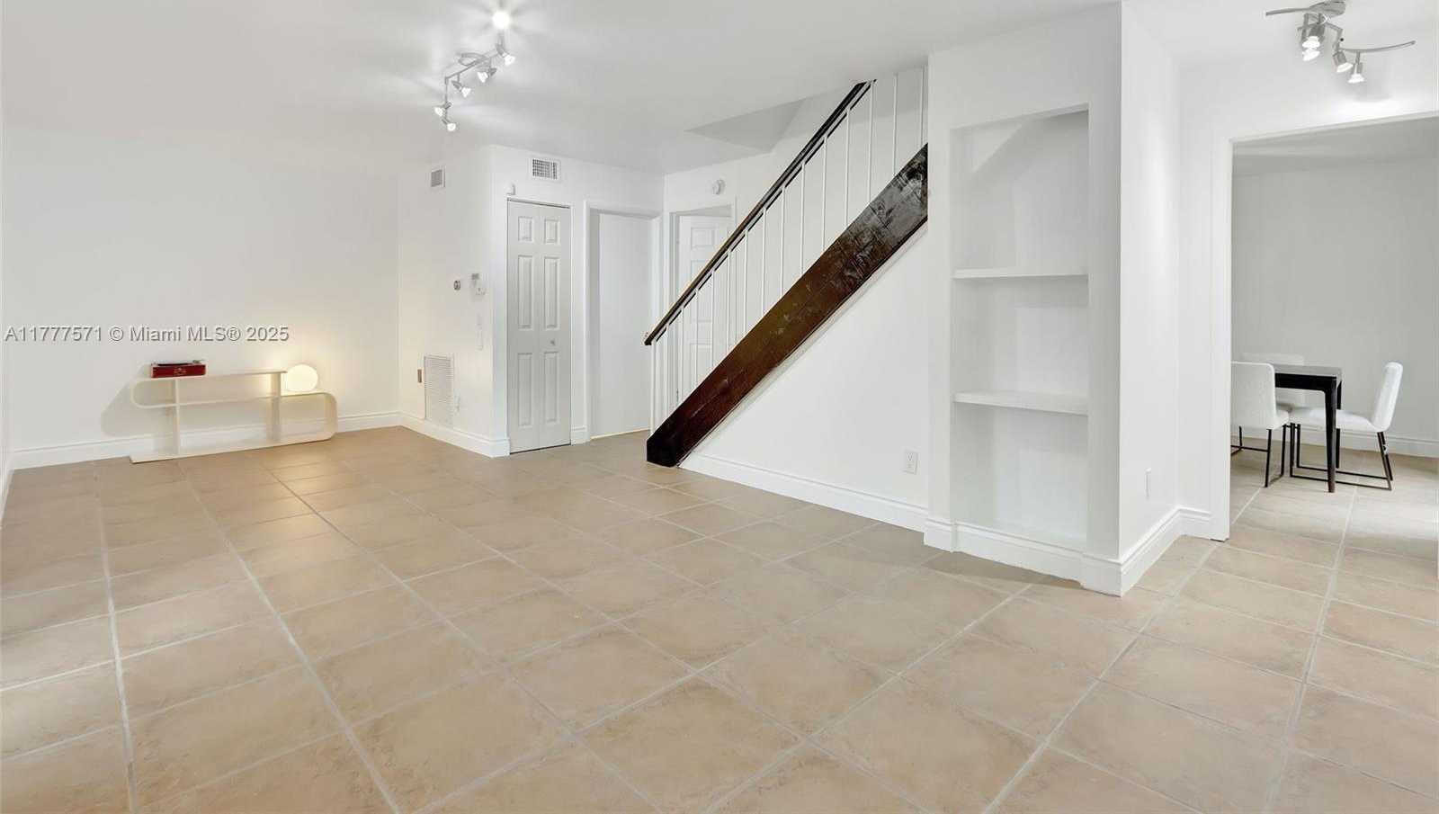 Small Image of 6619 SOUTH WEST 116TH PL #G7, Miami Number 8