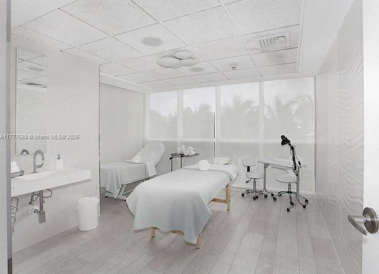 Small Image of 400 ALTON RD #811, Miami Beach Number 37