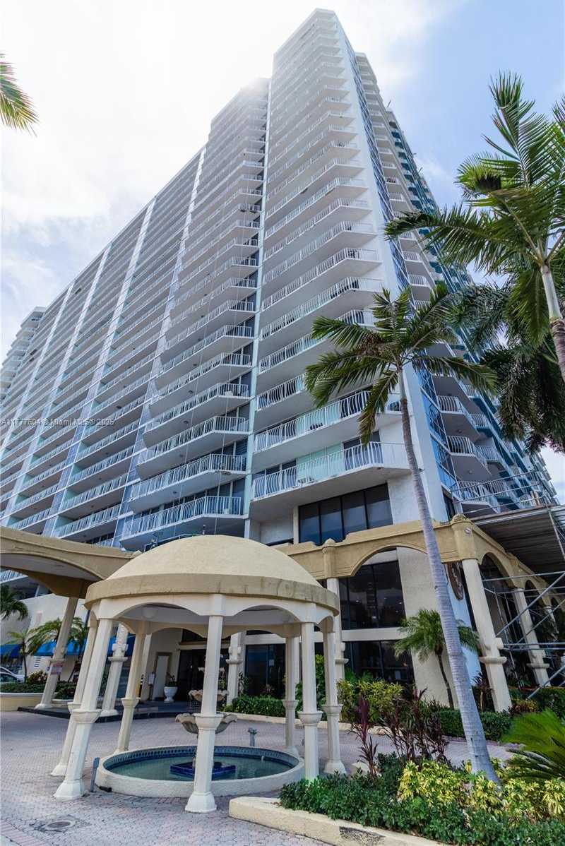 Small Image of 7601 EAST TREASURE DR #923, North Bay Village Number 2