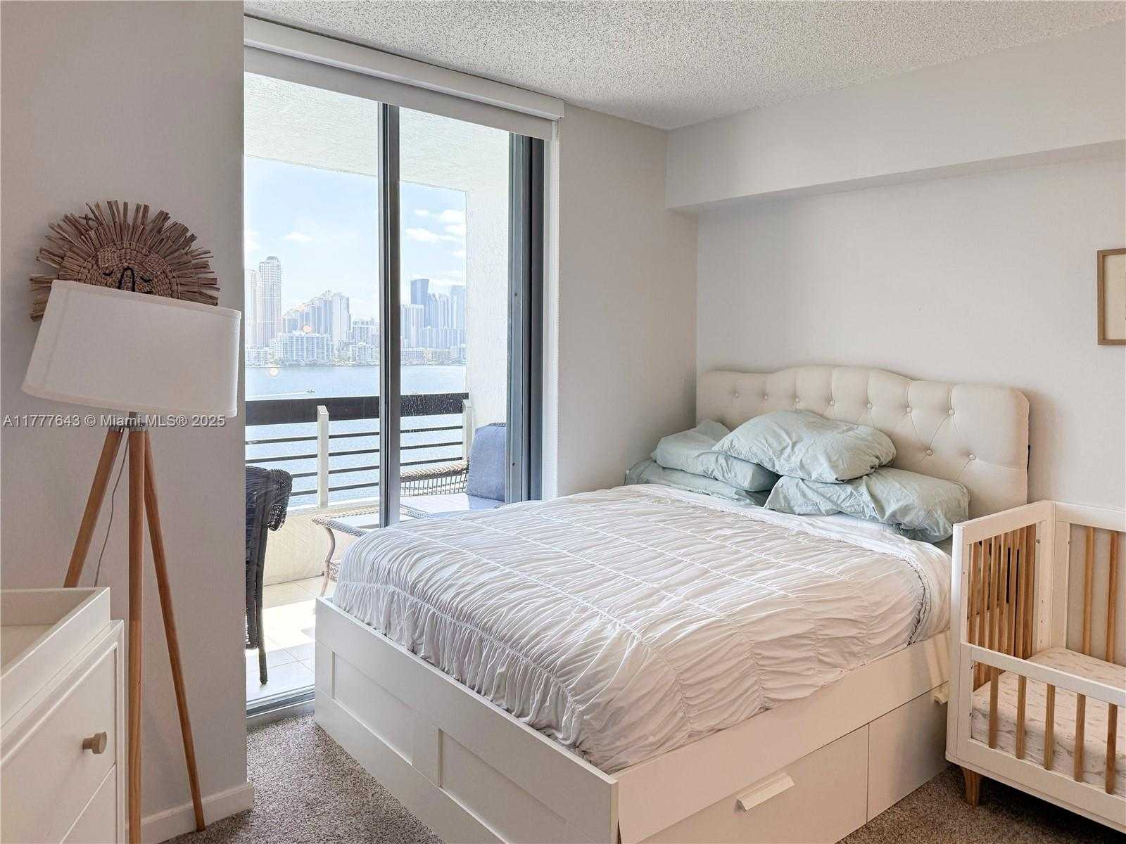 Small Image of 3530 MYSTIC POINTE DR #1611, Aventura Number 15