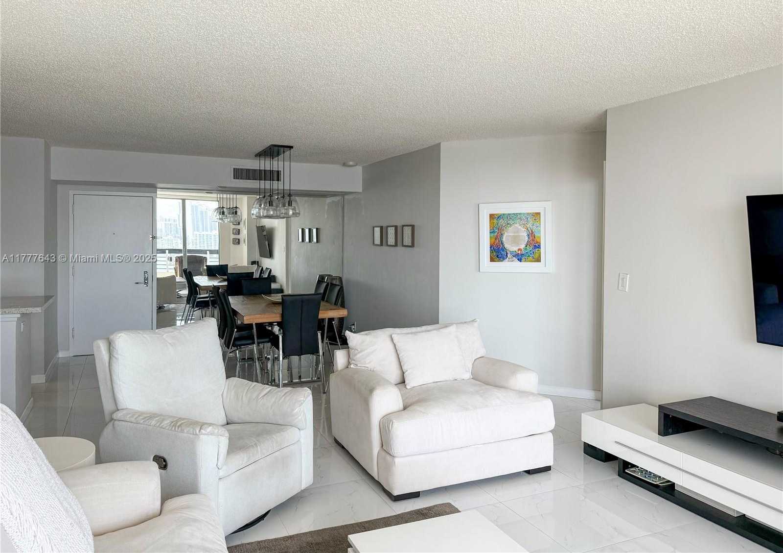 Small Image of 3530 MYSTIC POINTE DR #1611, Aventura Number 6