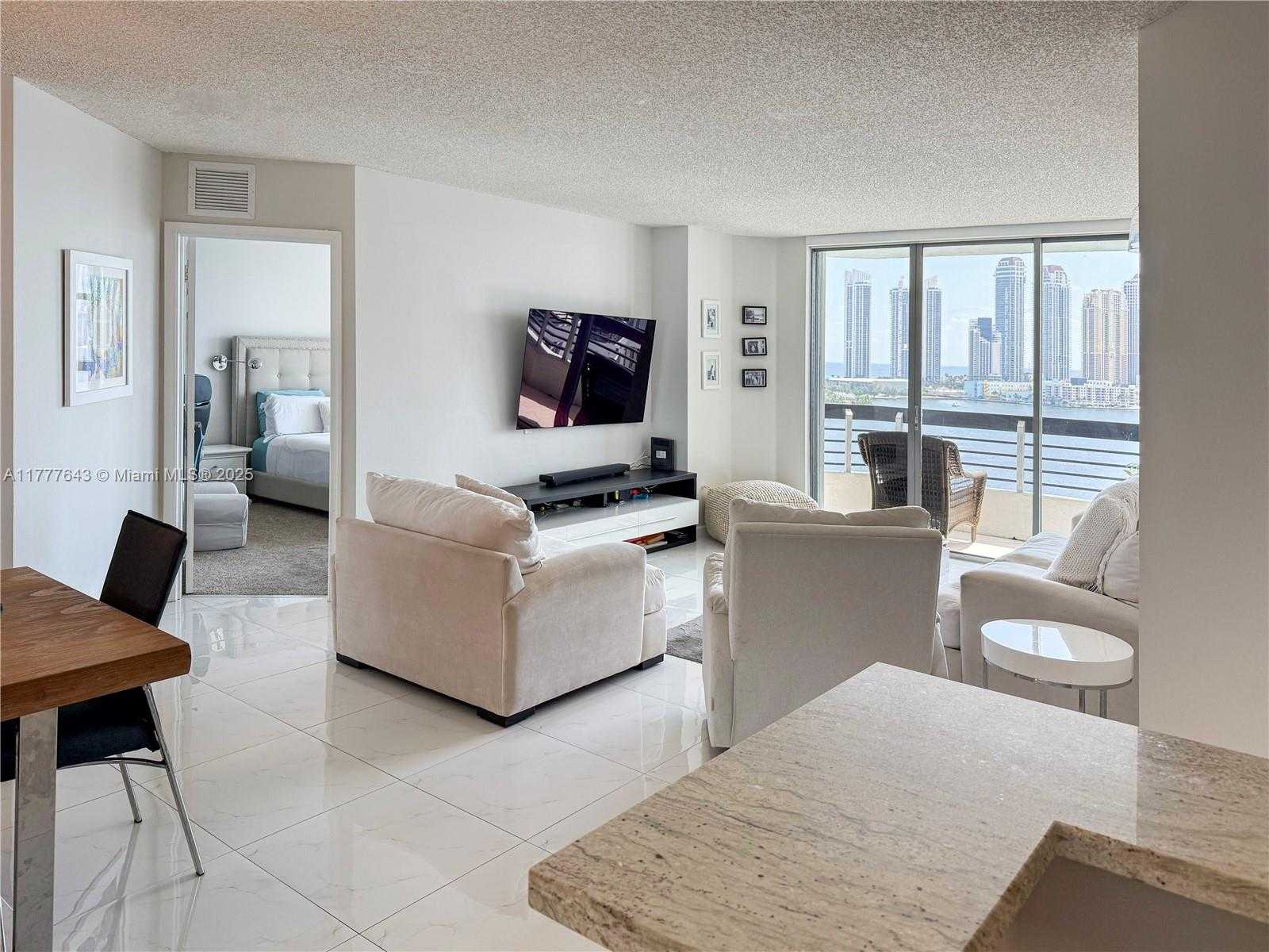 Small Image of 3530 MYSTIC POINTE DR #1611, Aventura Number 9