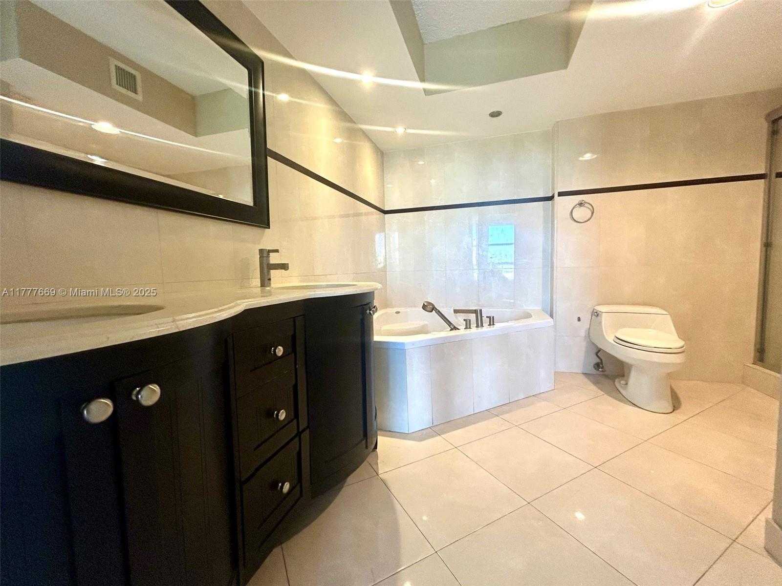 Small Image of 3400 NORTH EAST 192ND ST #1607, Aventura Number 31
