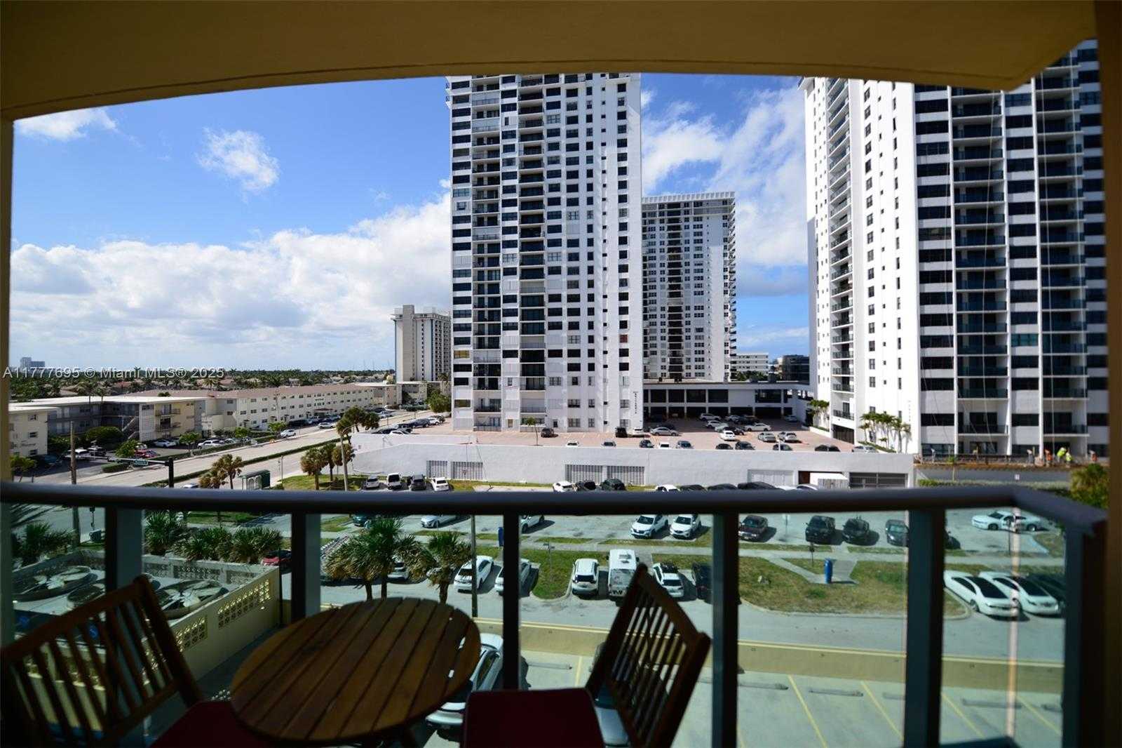 Small Image of 2501 SOUTH OCEAN DR #539, Hollywood Number 4