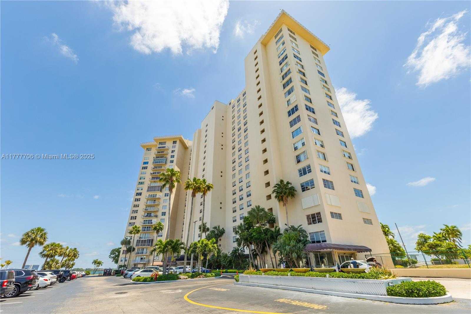 Small Image of 11111 BISCAYNE BLVD #16G, Miami Number 27
