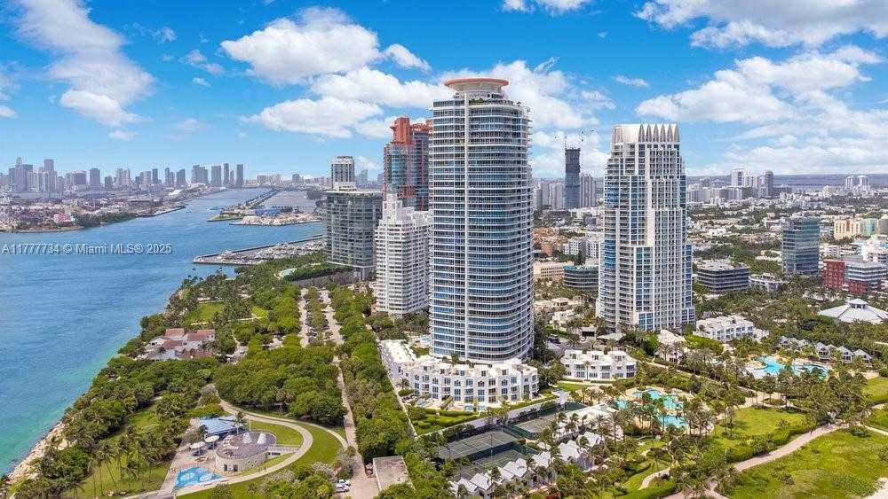Small Image of 100 SOUTH POINTE DR #Cabana 5, Miami Beach Number 21