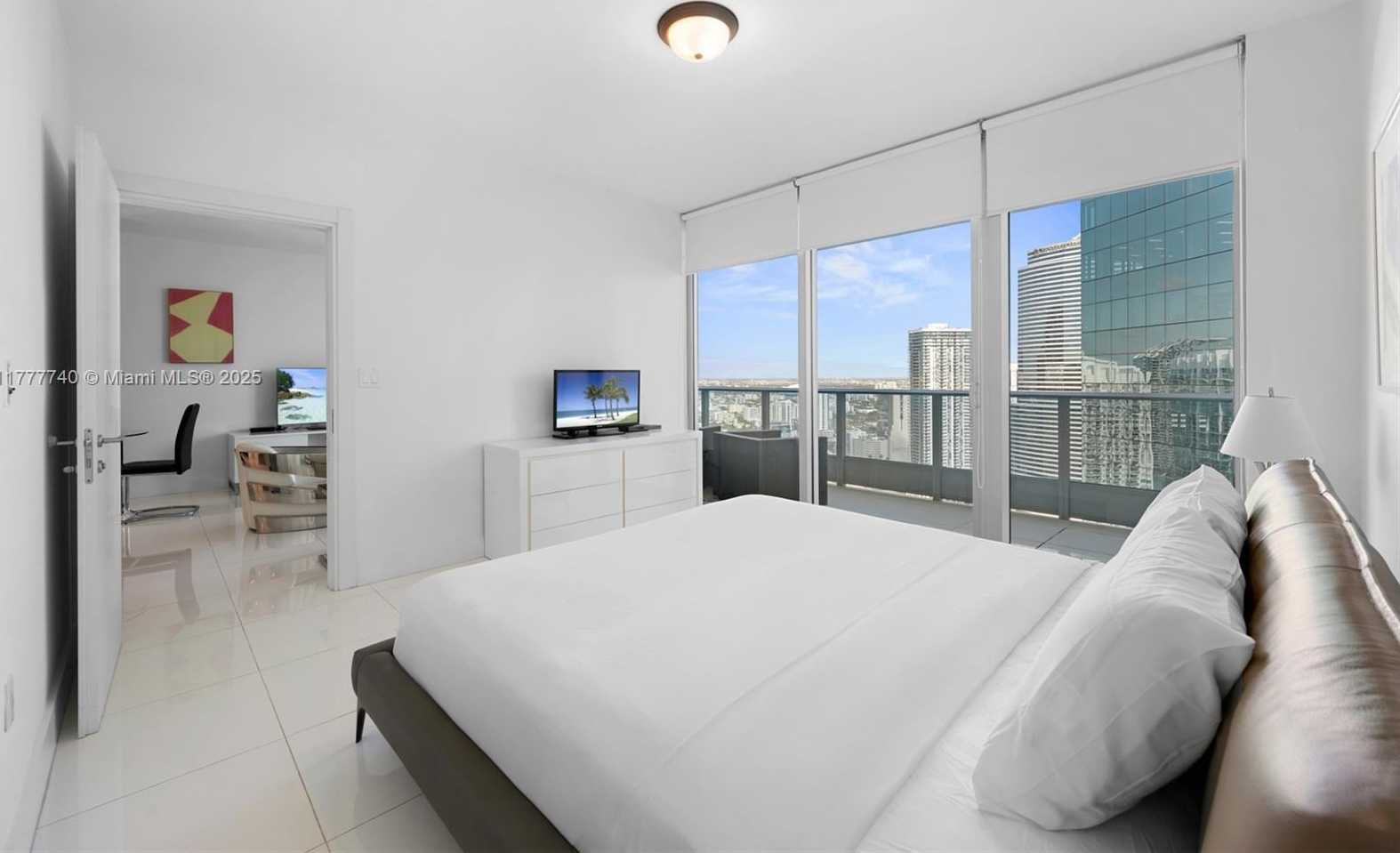 Small Image of 200 BISCAYNE BLVD WAY #4311, Miami Number 10