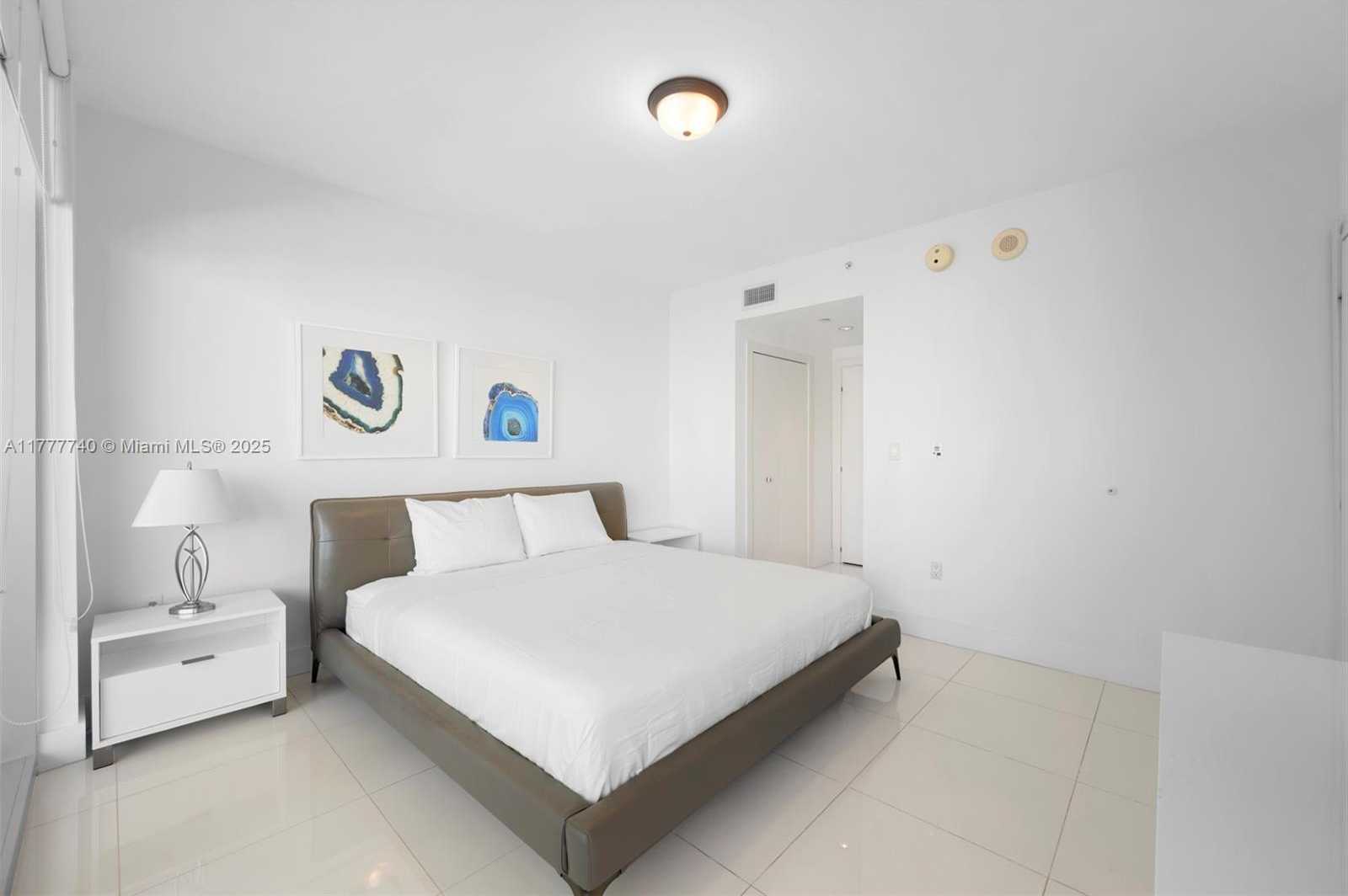 Small Image of 200 BISCAYNE BLVD WAY #4311, Miami Number 11