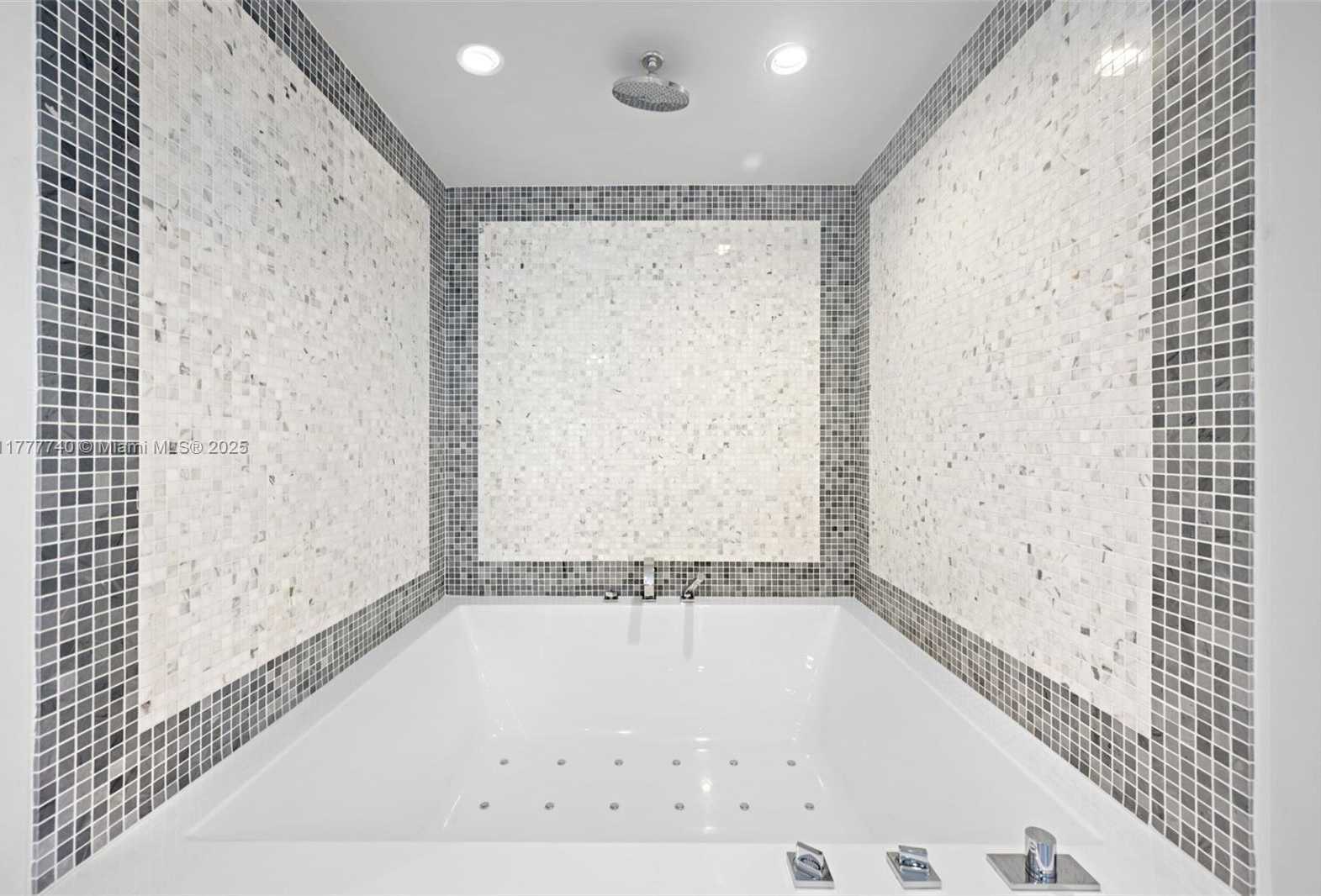 Small Image of 200 BISCAYNE BLVD WAY #4311, Miami Number 14