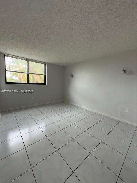 Small Image of 8881 FONTAINEBLEAU BLVD #204, Miami Number 19