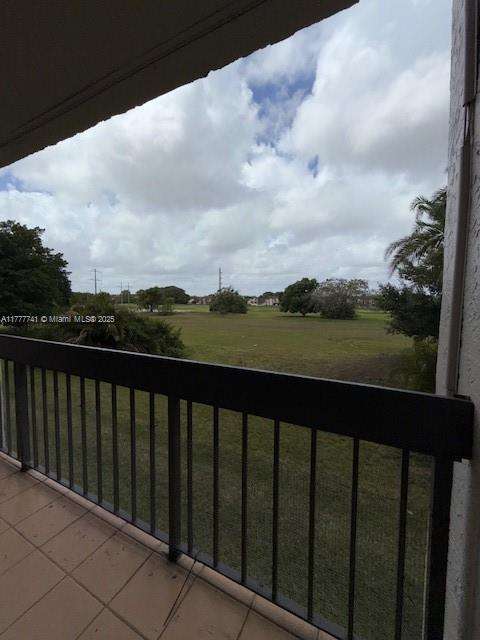 Small Image of 8881 FONTAINEBLEAU BLVD #204, Miami Number 26
