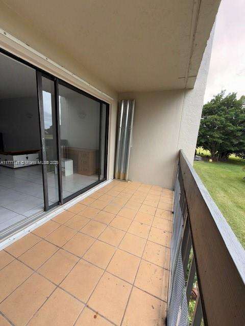 Small Image of 8881 FONTAINEBLEAU BLVD #204, Miami Number 28