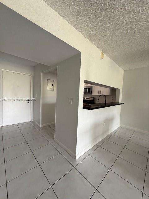 Small Image of 8881 FONTAINEBLEAU BLVD #204, Miami Number 7