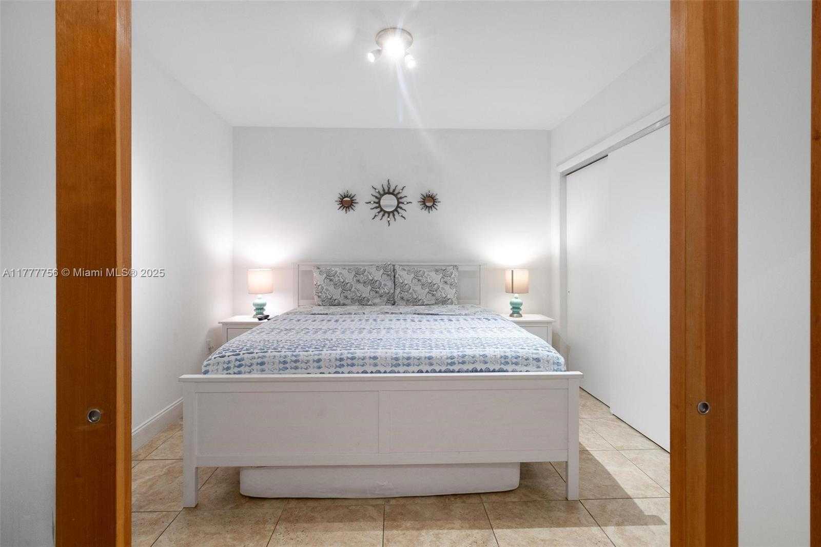 Small Image of 1830 SOUTH OCEAN DR #2409, Hallandale Beach Number 12