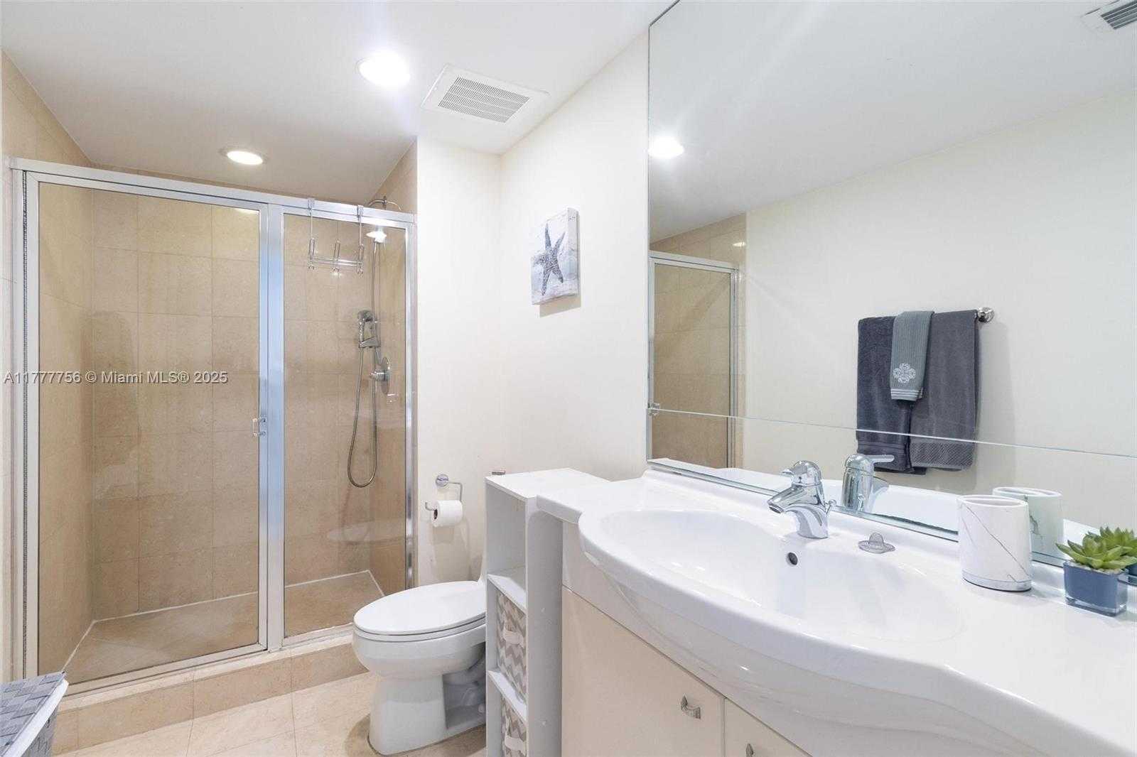 Small Image of 1830 SOUTH OCEAN DR #2409, Hallandale Beach Number 14