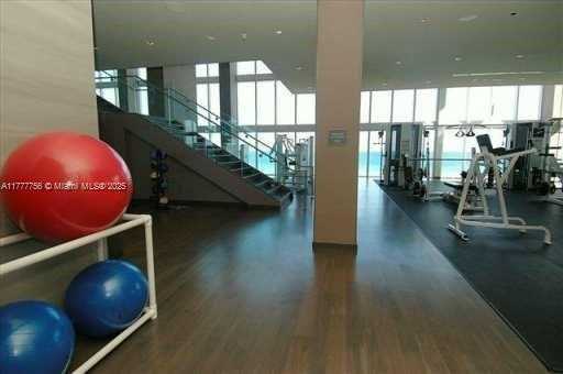 Small Image of 1830 SOUTH OCEAN DR #2409, Hallandale Beach Number 32