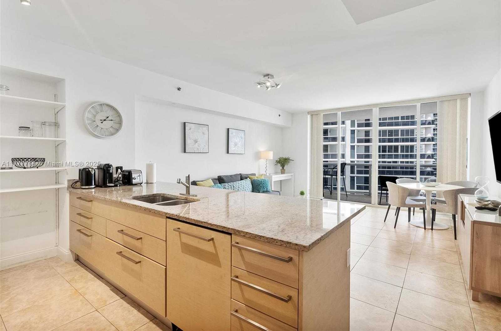 Small Image of 1830 SOUTH OCEAN DR #2409, Hallandale Beach Number 4