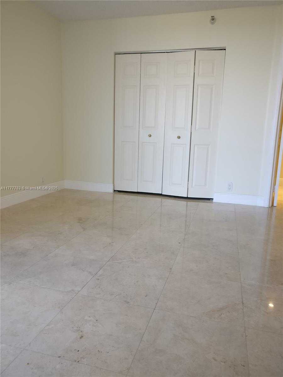 Small Image of 3530 MYSTIC POINTE DR #408, Aventura Number 15