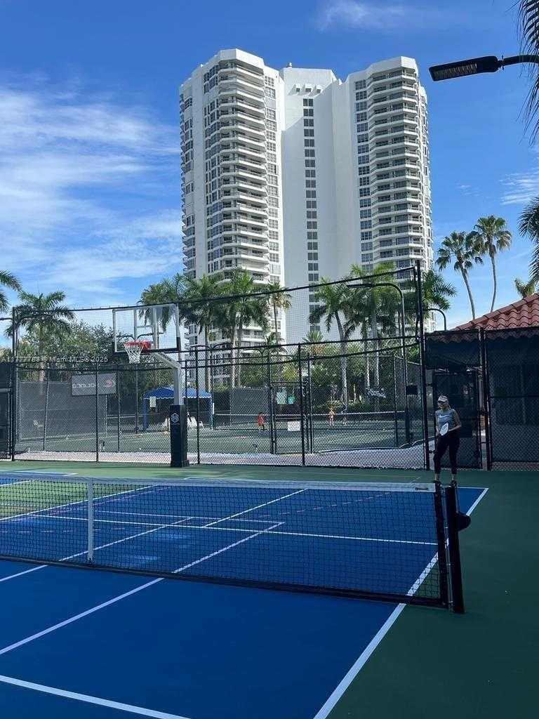 Small Image of 3530 MYSTIC POINTE DR #408, Aventura Number 37