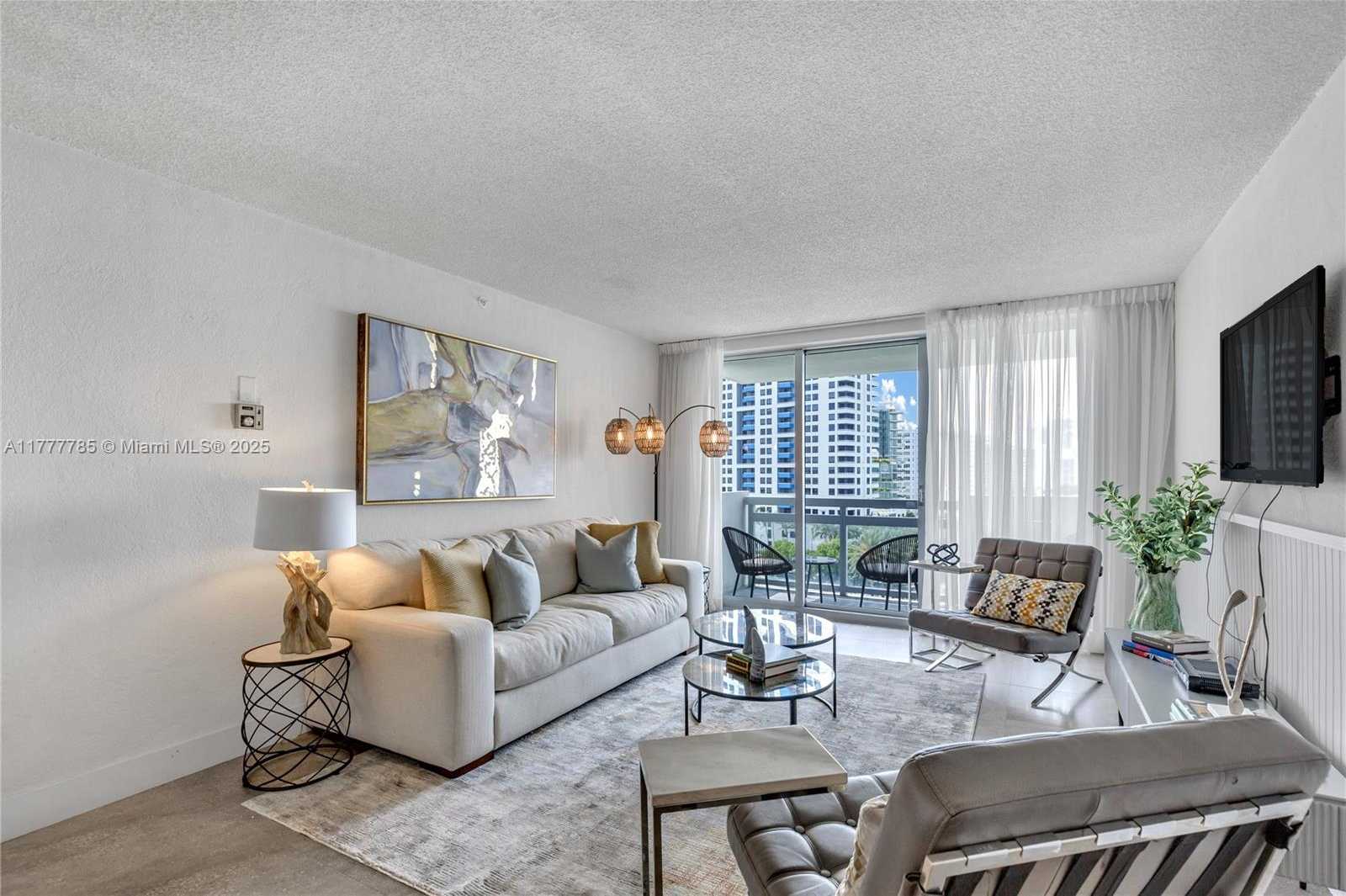 Small Image of 1500 Bay Rd, Miami Beach, FL 33139, USA Number 7
