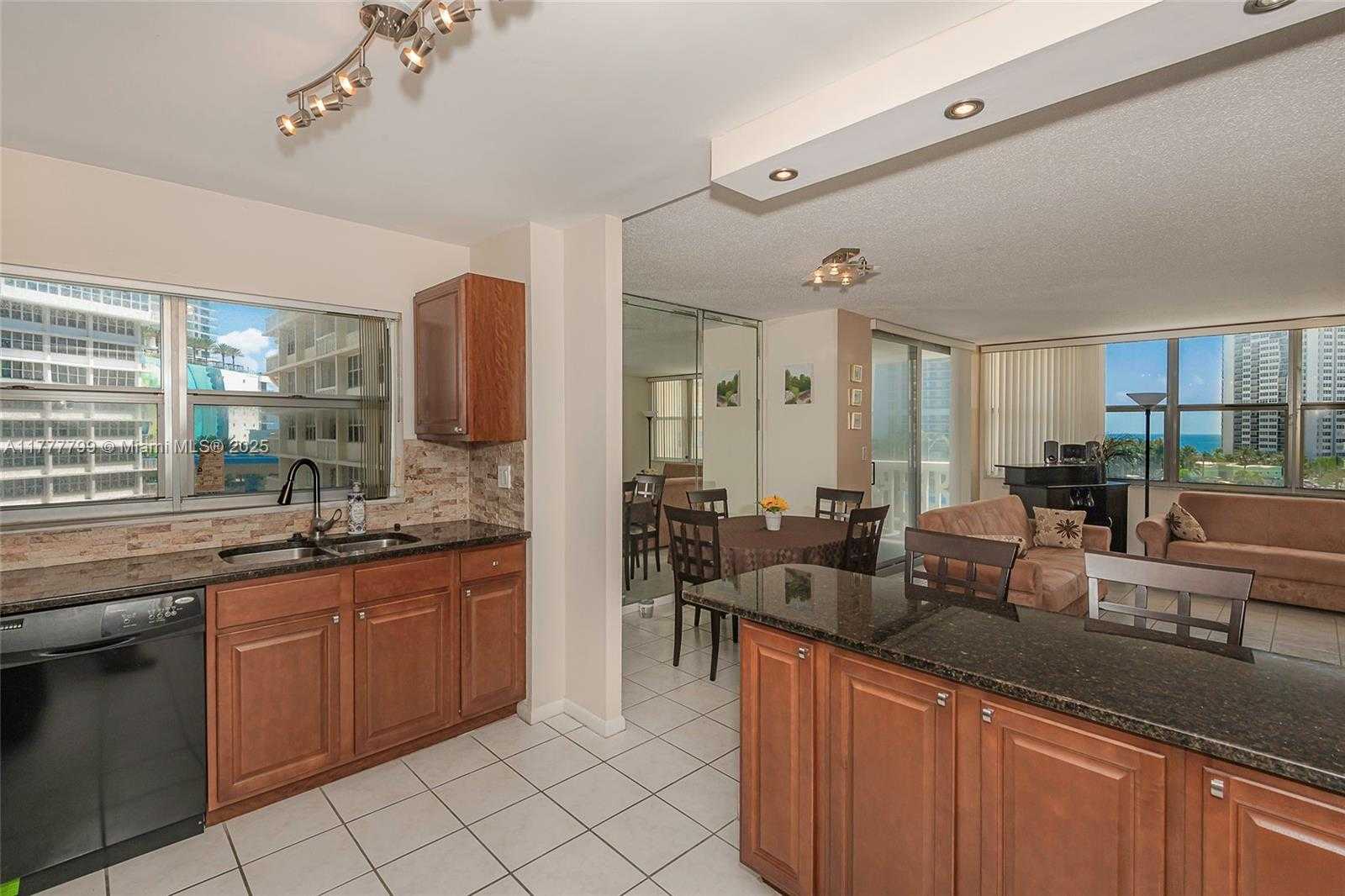 Small Image of 1817 SOUTH OCEAN DR #628, Hallandale Beach Number 15
