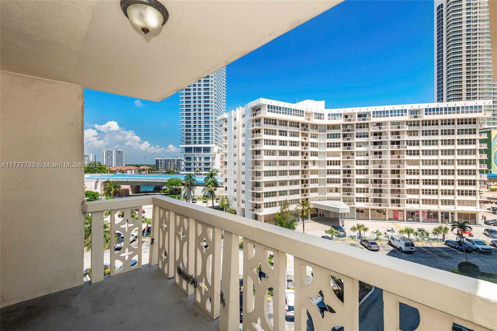 Small Image of 1817 SOUTH OCEAN DR #628, Hallandale Beach Number 2