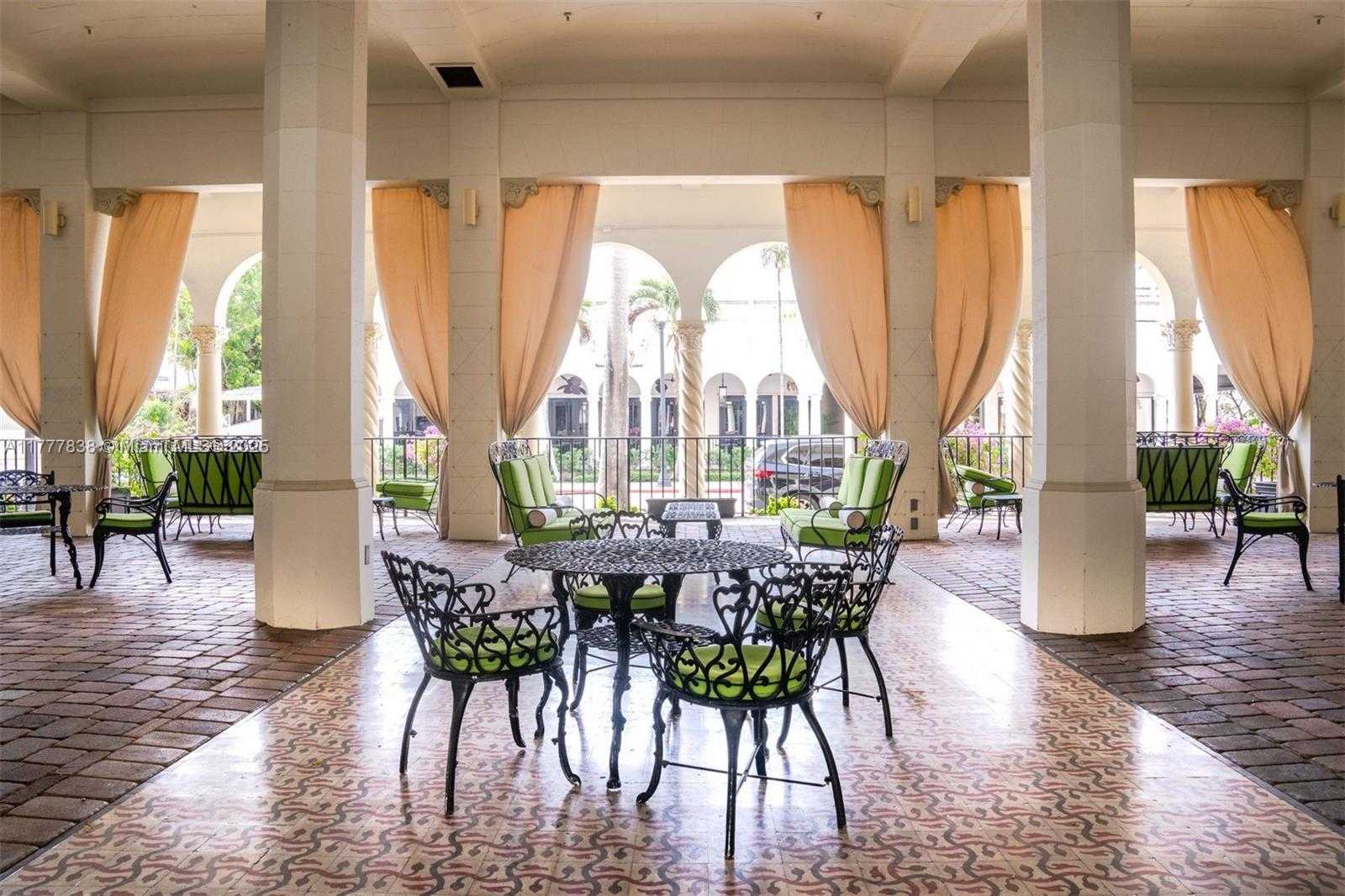 Small Image of 235 SUNRISE AVE #3052, Palm Beach Number 17