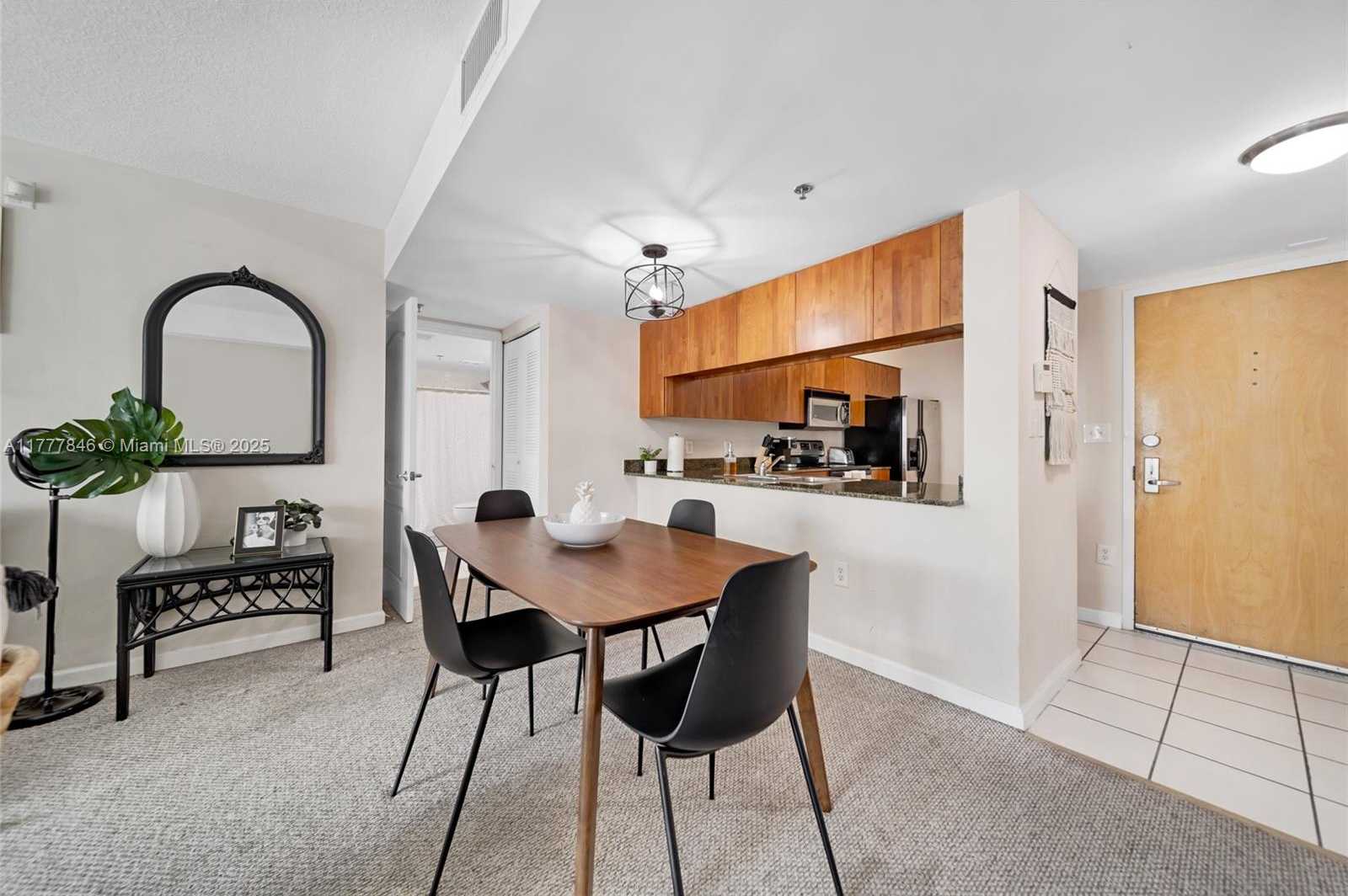 Small Image of 1200 BRICKELL BAY DR #2515, Miami Number 12