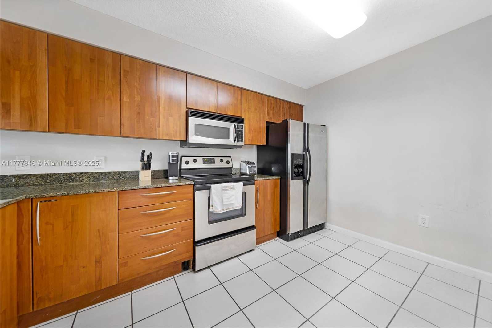 Small Image of 1200 BRICKELL BAY DR #2515, Miami Number 16