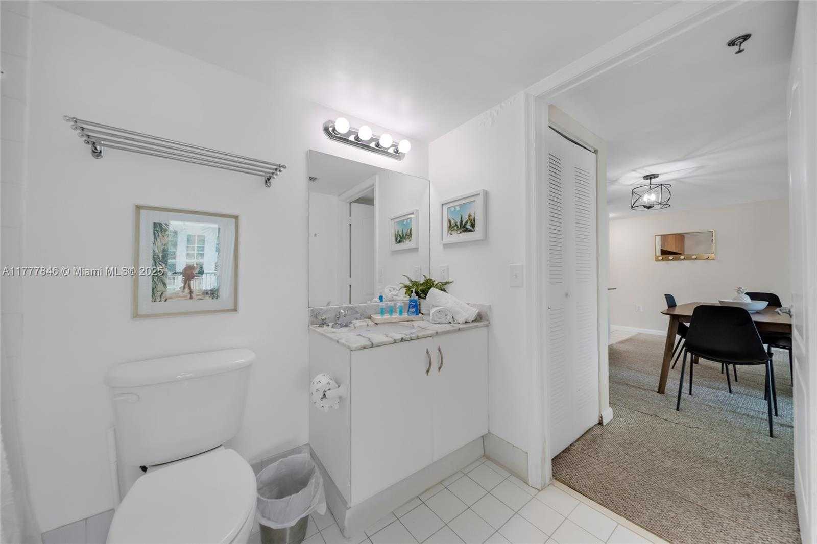 Small Image of 1200 BRICKELL BAY DR #2515, Miami Number 29