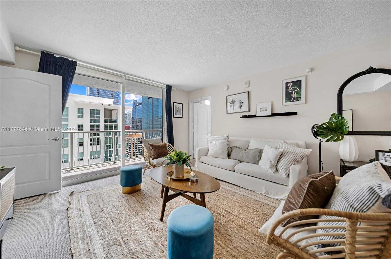 Small Image of 1200 BRICKELL BAY DR #2515, Miami Number 5
