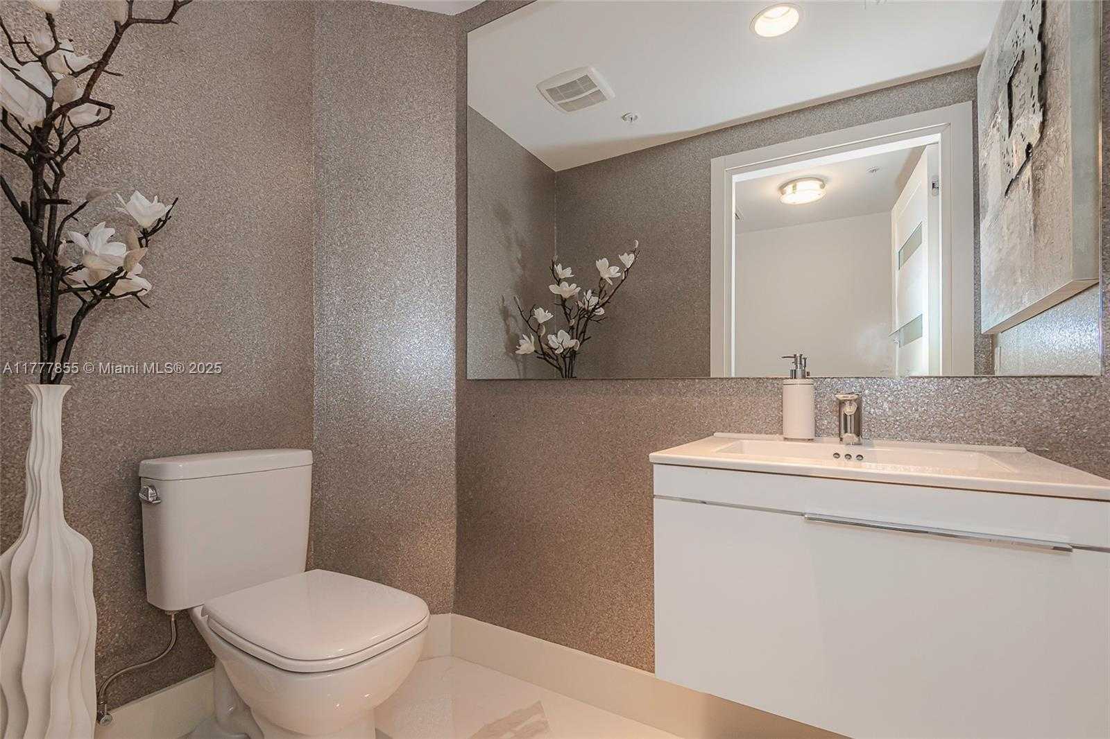 Small Image of 17301 BISCAYNE BLVD #2209, North Miami Beach Number 29