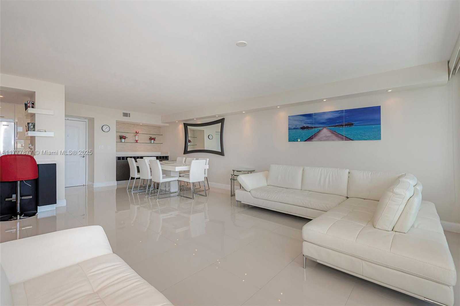 Small Image of 100 BAYVIEW DR #1026, Sunny Isles Beach Number 16
