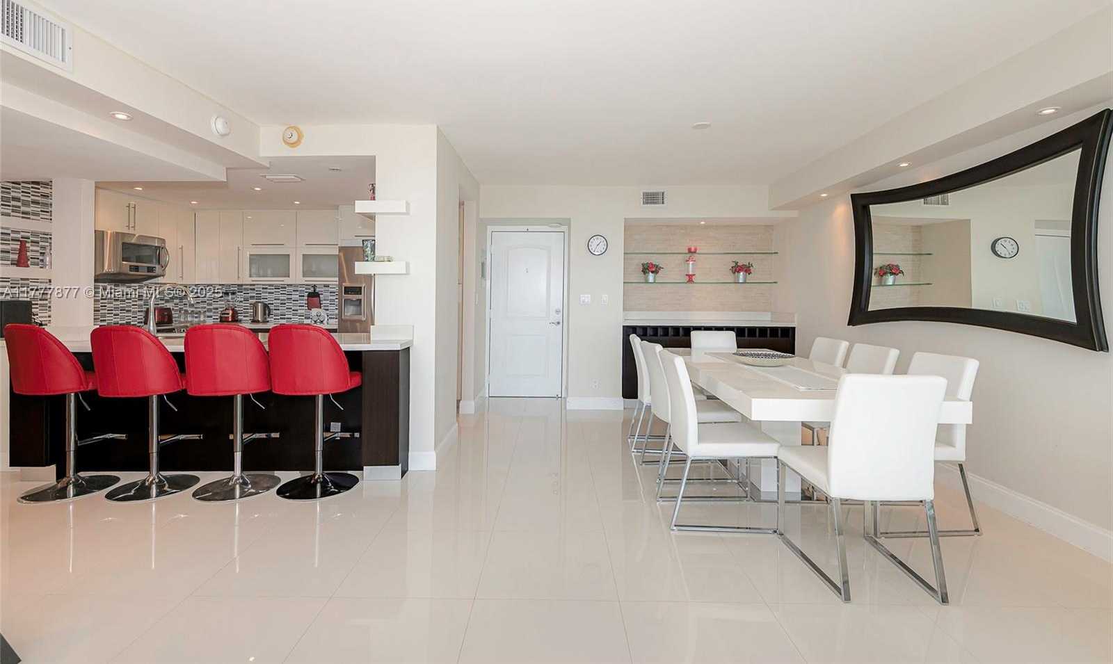 Small Image of 100 BAYVIEW DR #1026, Sunny Isles Beach Number 19