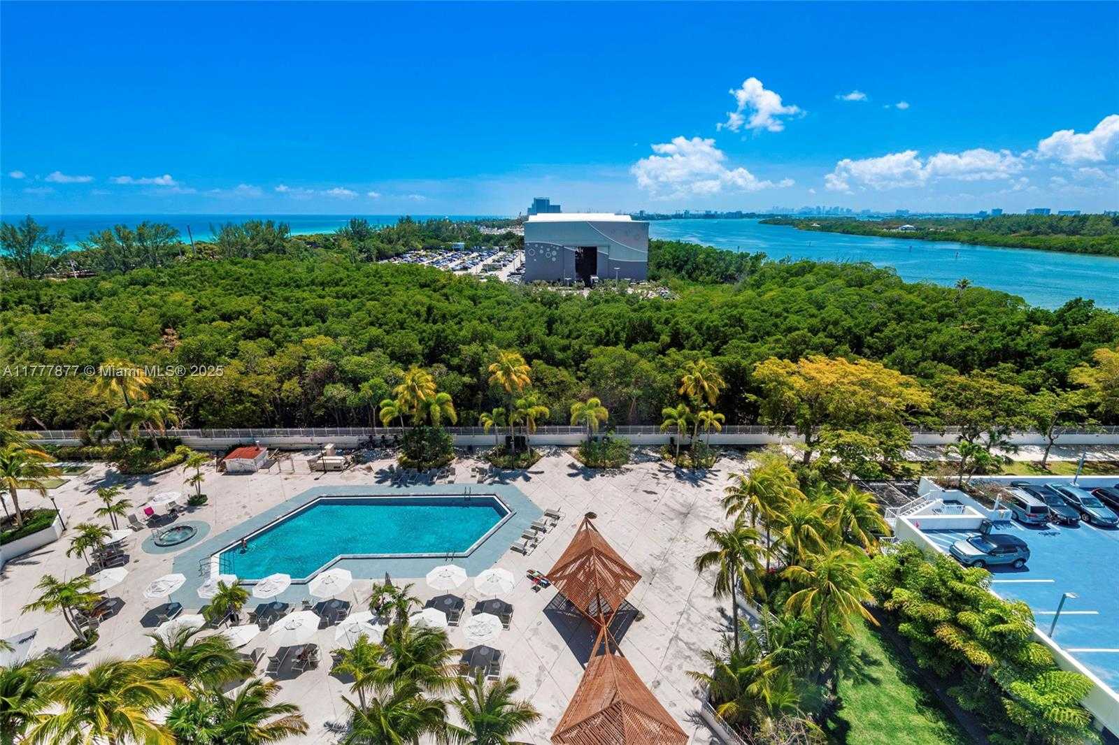 Small Image of 100 BAYVIEW DR #1026, Sunny Isles Beach Number 36