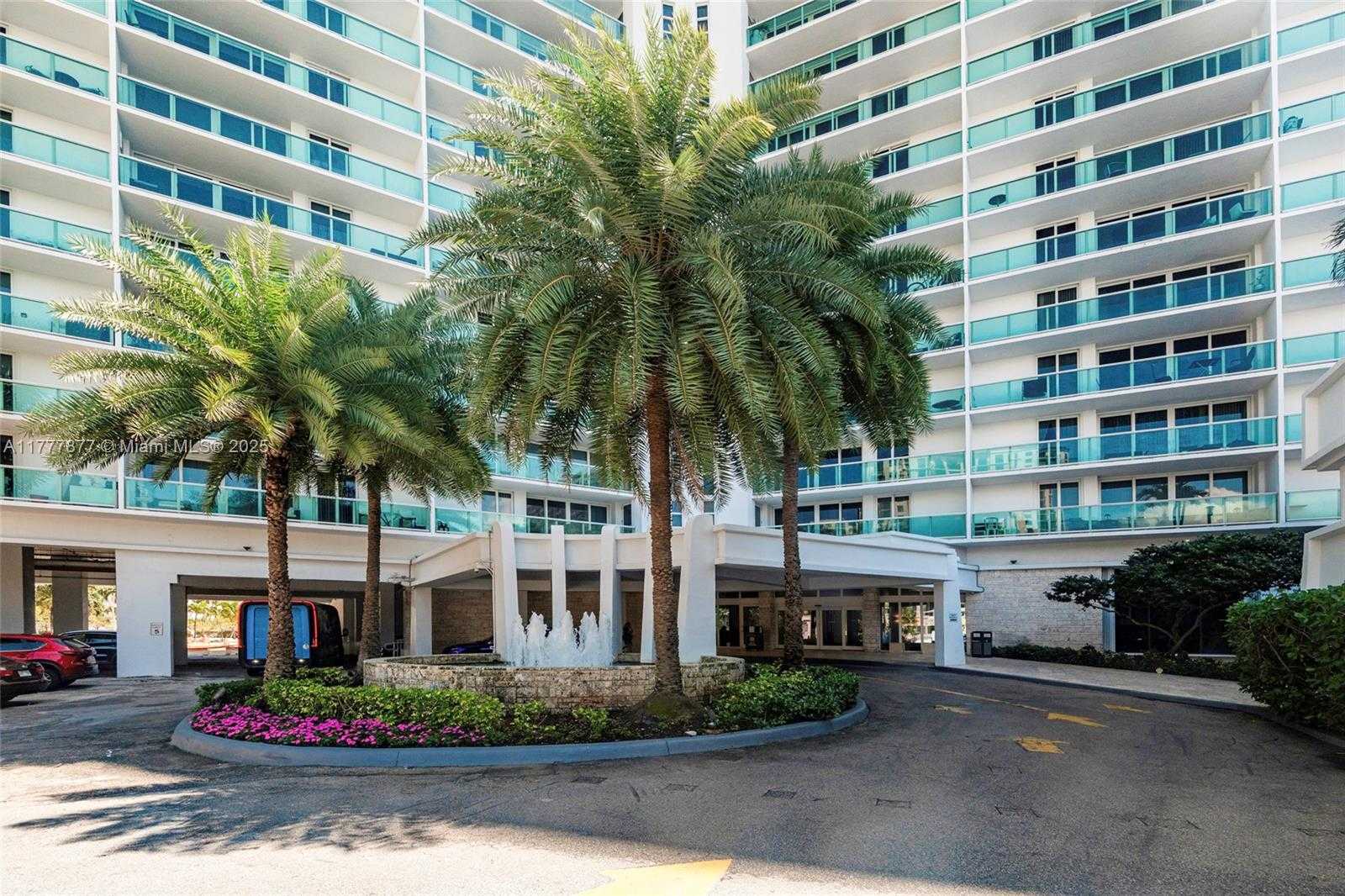 Small Image of 100 BAYVIEW DR #1026, Sunny Isles Beach Number 43