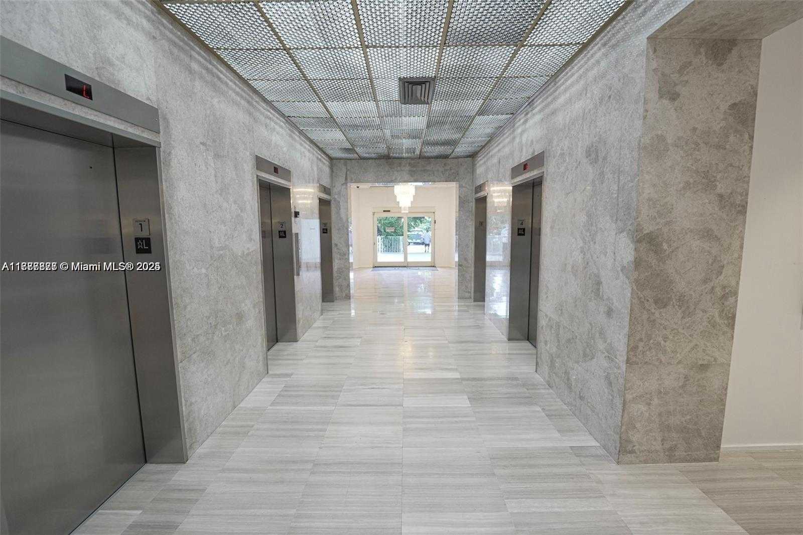 Small Image of 100 BAYVIEW DR #1026, Sunny Isles Beach Number 44