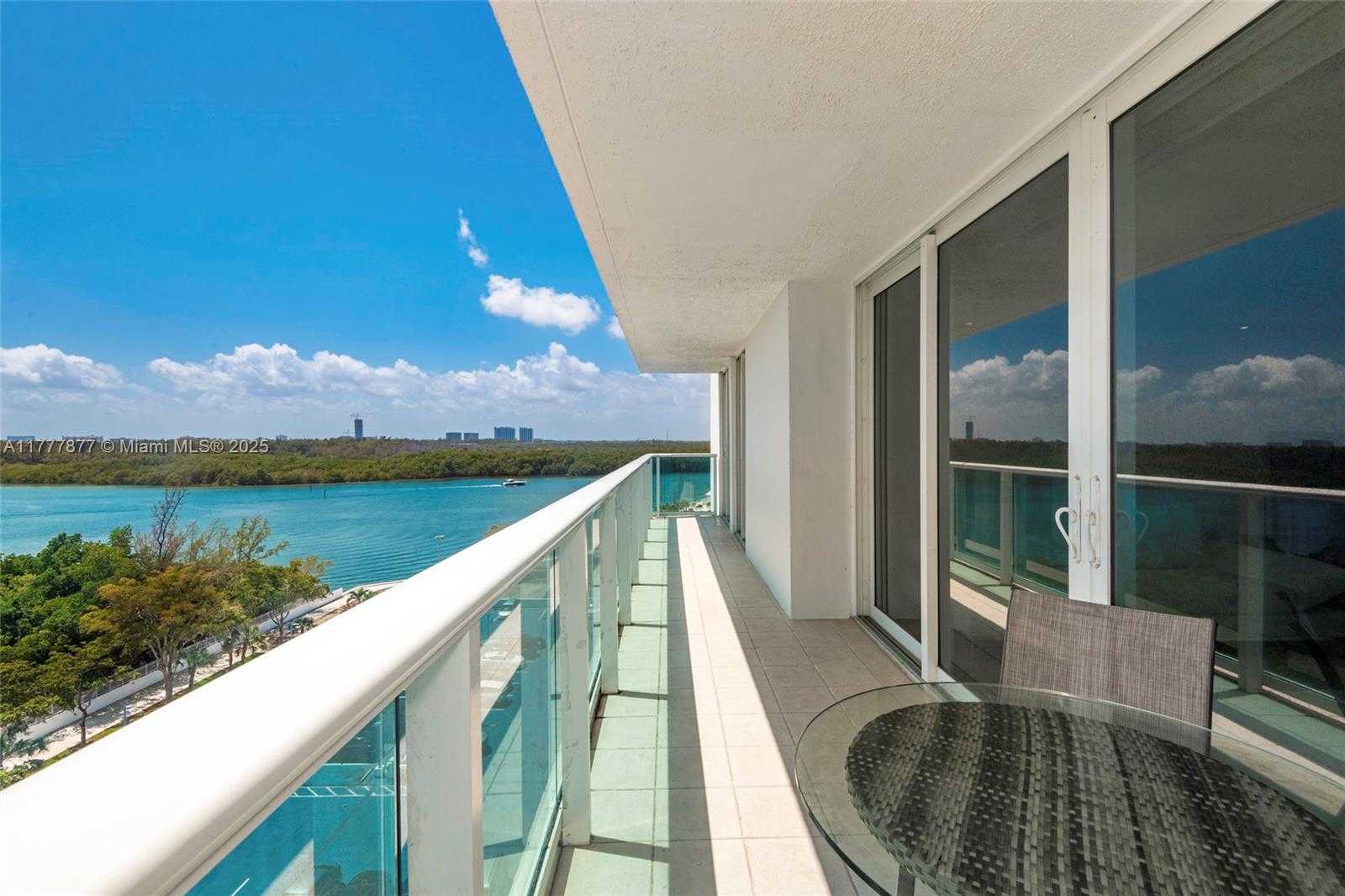 Small Image of 100 BAYVIEW DR #1026, Sunny Isles Beach Number 9