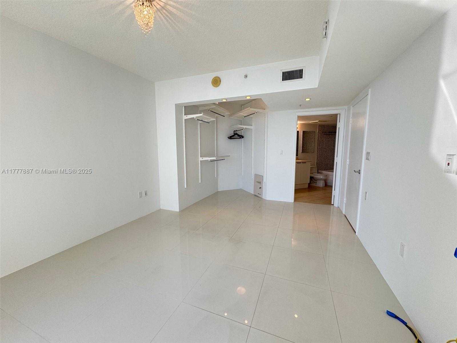 Small Image of 16699 COLLINS AVE #1610, Sunny Isles Beach Number 5
