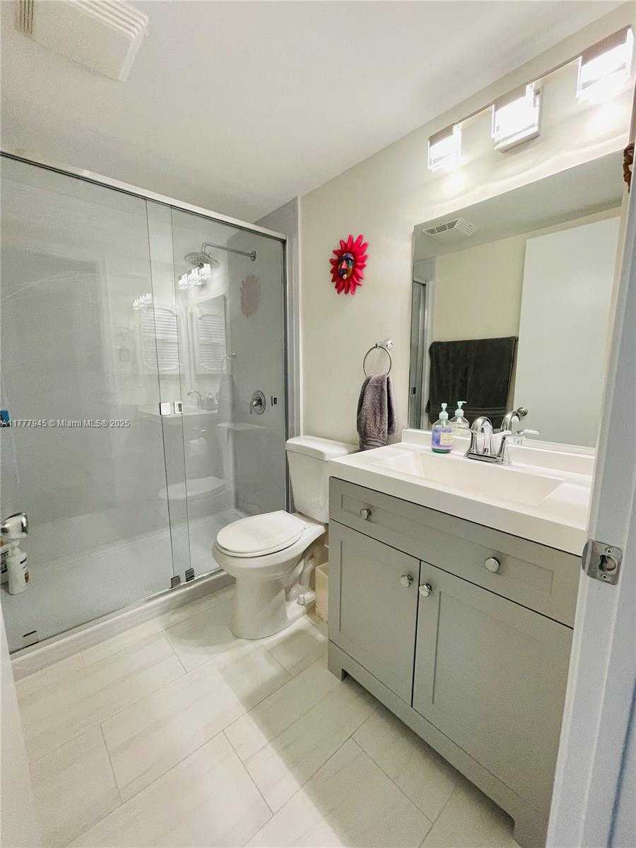 Small Image of 13250 SOUTH WEST 4TH CT #405G, Pembroke Pines Number 11