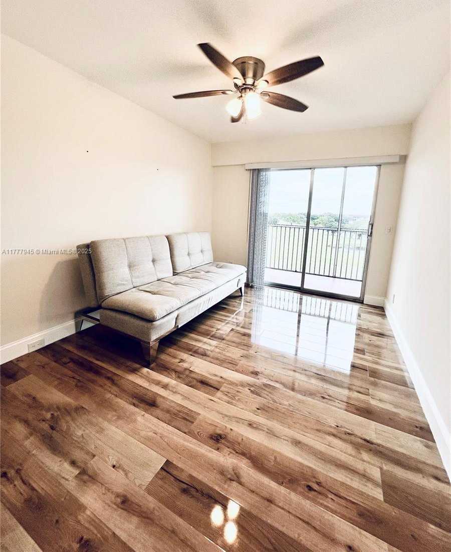 Small Image of 13250 SOUTH WEST 4TH CT #405G, Pembroke Pines Number 15