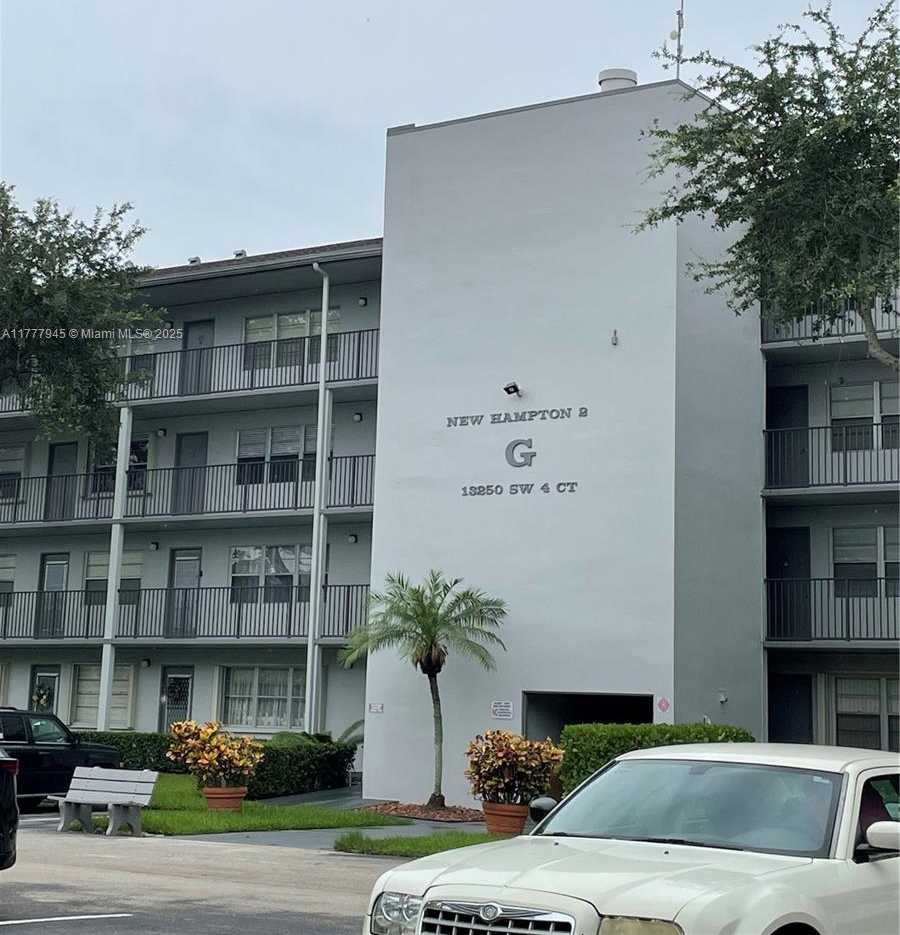 Small Image of 13250 SOUTH WEST 4TH CT #405G, Pembroke Pines Number 24