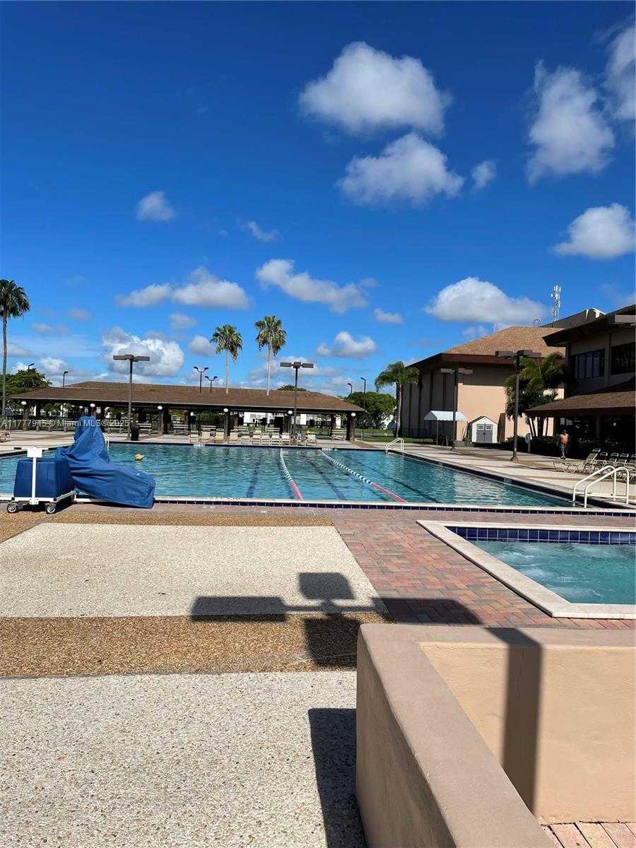 Small Image of 13250 SOUTH WEST 4TH CT #405G, Pembroke Pines Number 26