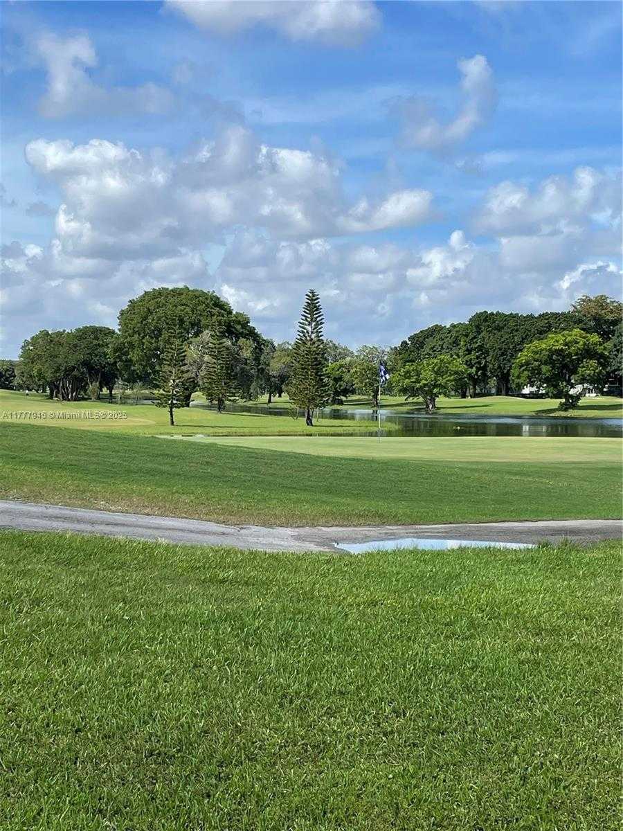 Small Image of 13250 SOUTH WEST 4TH CT #405G, Pembroke Pines Number 27